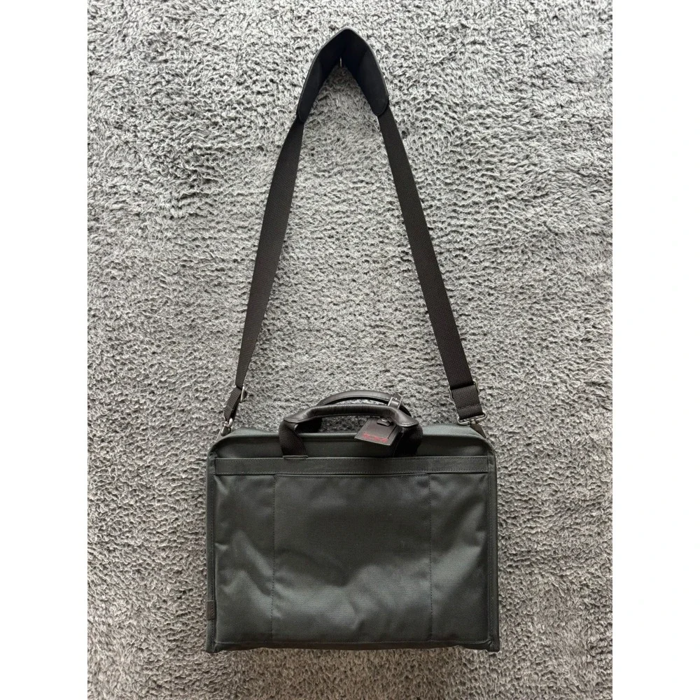 NWD Tumi Compact Large Screen Laptop‎ Brief Bag Black 13.5